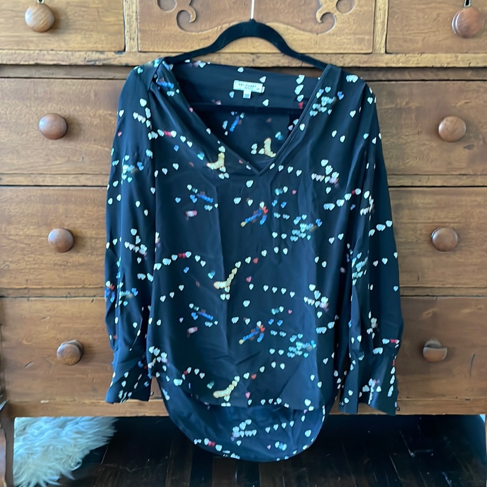 Equipment heart print buttonless blouse S